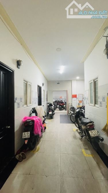 DT KHỦNG 190M2 - CHDV 32 PHÒNG - THANG MÁY - THU NHẬP 120 TR/THÁNG - VƯỜN LÀI TÂN PHÚ - - 1