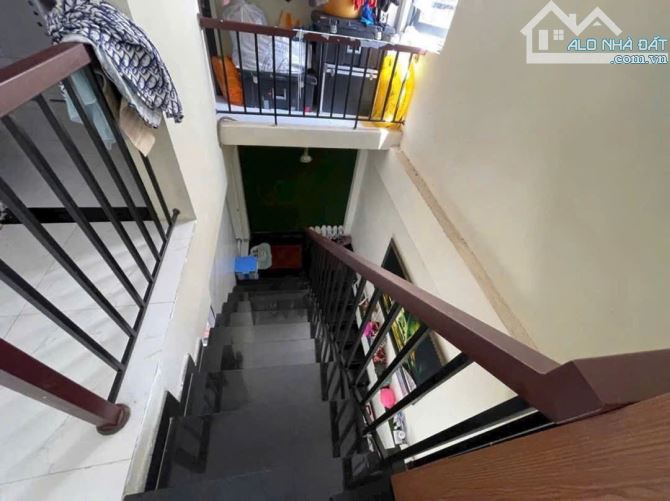 NHÀ 2,5 TẦNG SAU LƯNG HUỲNH NGỌC HUỆ – FULL NỘI THẤT, VÀO Ở NGAY - CHỈ NHỈNH 3 TỶ - 1
