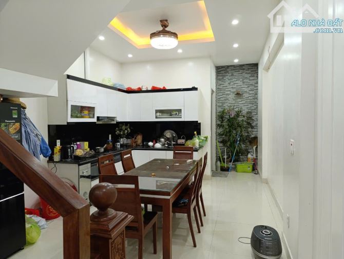 Nhà 4 tầng độc lập dân xây chắc tại Miếu Hai Xã , Lê Chân , - 1