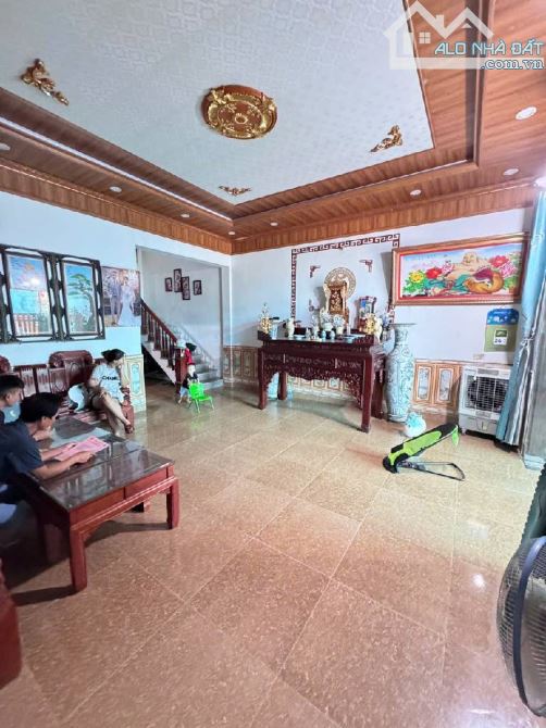 BÁN ĐẤT TẶNG NHÀ ,NỘI THẤT TRỊ GIÁ NHỈNH 3 TỶ Ô TÔ VÀO ĐẤT SÁT KCN THUẬN THÀNH 2 - 1