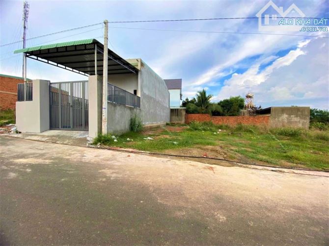 CẦN TIỀN THANH LÍ GẤP LÔ ĐẤT TỐT CHỈ 249TR-250M2-PHÁP LÍ ĐẦY ĐỦ - 1