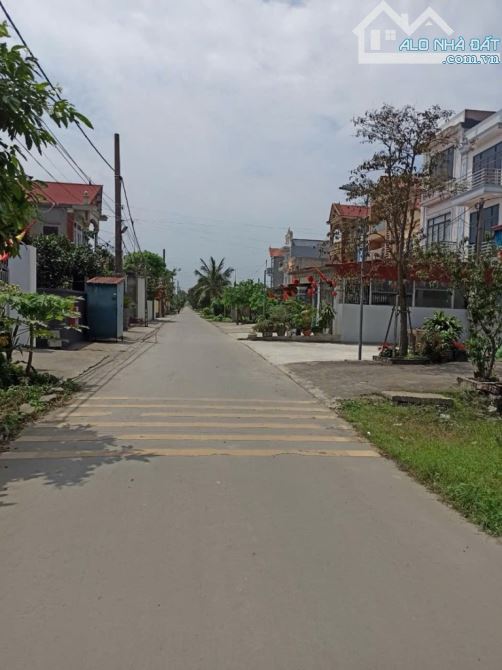 BÁN ĐẤT NGỌC KHÁM GIA ĐÔNG ĐƯỜNG THÔNG XE TẢI VÀO ĐẤT ,TRUNG TÂM CHỢ SÁT KCN ,TRƯỜNG HỌC C - 1