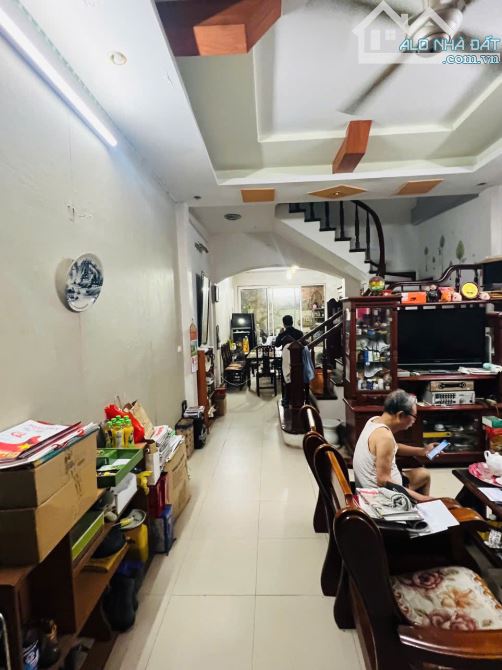 CẦU GIẤY-NGUYỄN VĂN HUYÊN - HÀNG F0-TRUNG TÂM-5 TẦNG-79M2-NGÕ RỘNG 3M -GẦN PHỐ-CÒN 15.2 TỶ - 1
