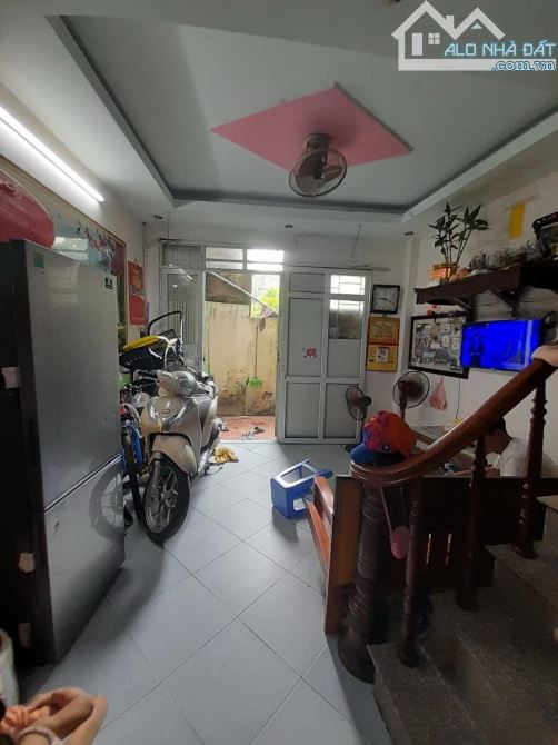 Bán nhà phố Bùi Xương Trạch, 24m2, 5 tầng, 2 mặt thoáng giá bèo chỉ 2.5tỷ - 1