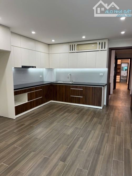 KHU VIP - 1 NHÀ RA PHỐ - TRUNG TÂM NAM TỪ LIÊM - Ô TÔ - THANG MÁY - 1