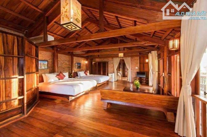 Villa Lô Góc 200m2 Phong Cách MỘC, Dòng Tiền Làng Chài 5PN cách biển 300m - 1