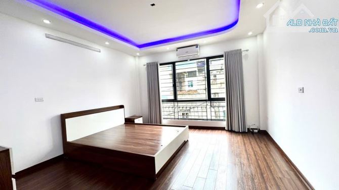 35m2 Cự Khối Phân Lô, ô tô 16 chỗ, gần Cầu Vĩnh Tuy nhà mới đẹp chỉ 5 tỷ - 1
