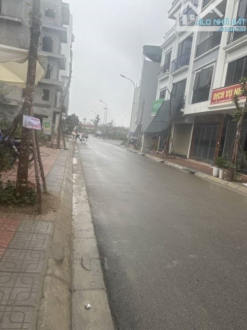 Bán đất TĐC Ngọc Thuỵ PHÂN LÔ – Ô TÔ – KD ĐỈNH 80m2, MT5.6m giá 248 tỷ. - 1