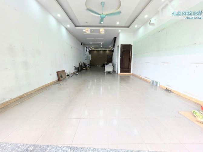 Cho thuê nhà nguyên căn 4.5 tầng Khu Quân đội 918, Phúc Đồng - 75m², ô tô tránh - 20 triệu - 1