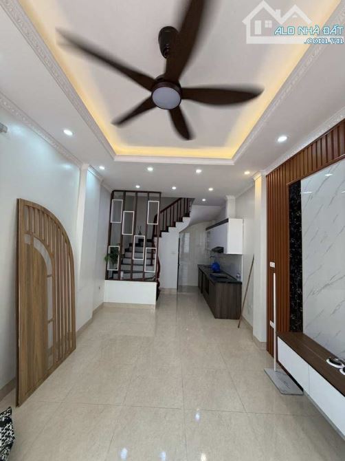 BÁN NHÀ 5 TẦNG 32M2-6 TỶ– THƯỢNG THANH, LONG BIÊN – FULL NỘI THẤT Ở NGAY - 1