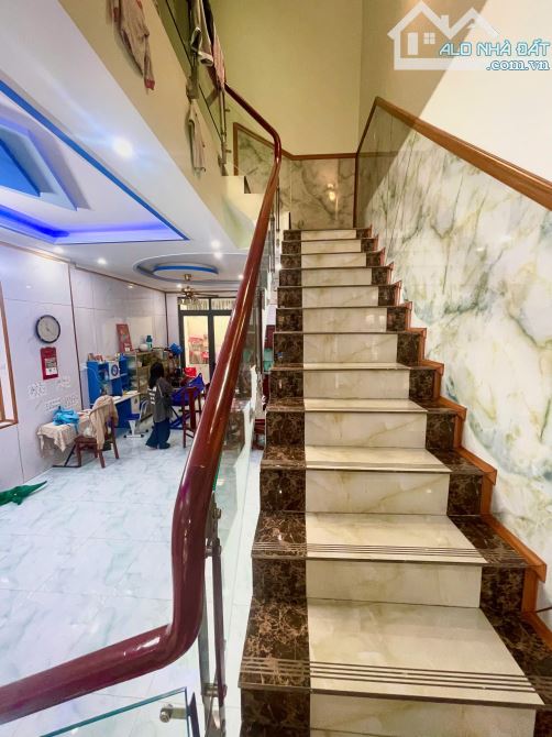 Bán nhà 1 trệt 2 lầu KDC Phú Gia 2, Trảng Dài, Biên Hòa, 83m2, giá 5 tỷ 900. - 1