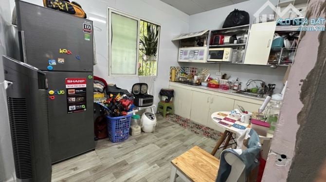 Bán căn tập thể Kim Liên tầng 4 , vị trí đẹp - 1