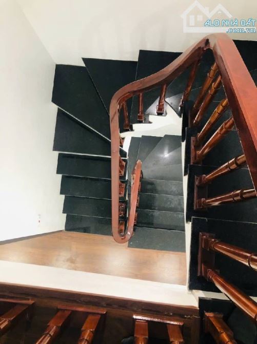 BÁN NHÀ MẶT PHỐ TỨ LIÊN - NƯỚC PHẦN LAN - 35M2 – LÔ GÓC – Ô TÔ TRÁNH – KINH DOANH ĐỈNH - 1