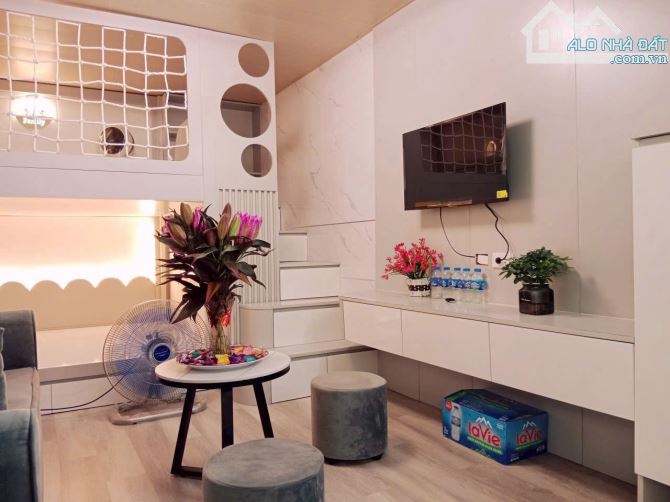Tập thể  tầng 1 Bạch Mai 35m tặng nội thất, chỉ 2,75 tỷ có thương lượng - 1