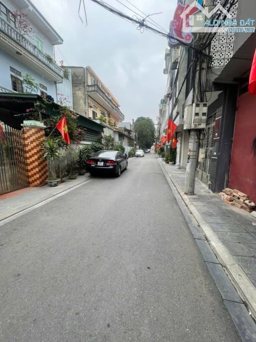 Thửa đất đẹp , nhỏ xinh Tổ 11 thị trấn Đông Anh 57m2 sẵn nhà cấp 4 cần bán gấp - 1