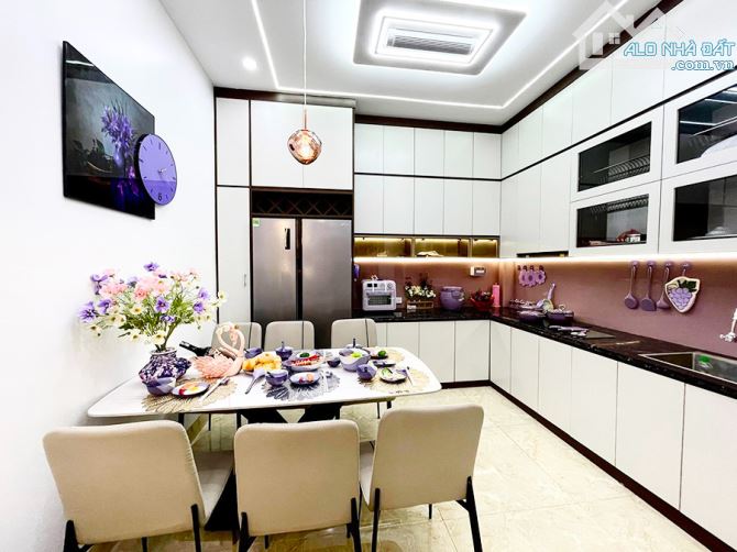 PHẢI NHANH-NHÀ HAI BÀ TRƯNG ĐẸP NỘI THẤT XỊN 4PN, NGÕ THÔNG, 20M RA OTO|DT40M2x4T_8,8TỶ