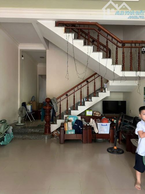 📌📌📌LÀM VIỆC TRỰC TIẾP GIÁ TỐT !!!bán nhà mặt tiền hòa minh 20 - 1