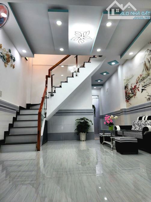 Nhà đẹp long lanh cách Mặt tiền phạm thế hiển chỉ 1 căn giá : Hời - 1