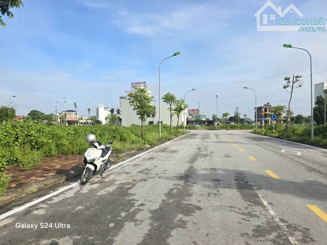 Bán lô đất biệt thự Thiên Phú, ph Tứ Minh, TP HD, 198m2, mt 12m, vị trí đẹp, giá 4x tr/m2 - 1