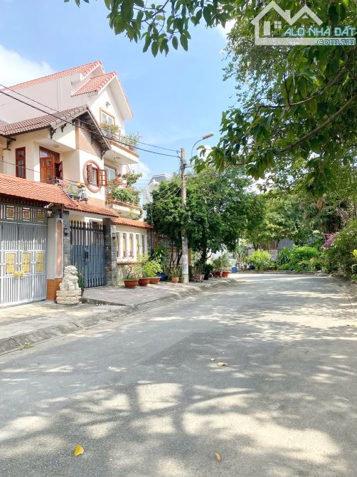 Biệt thự đường Số 10A, 7x19.5m, KDC Ấp5 Phong Phú B/C, ngay bến xe Q8 - 1