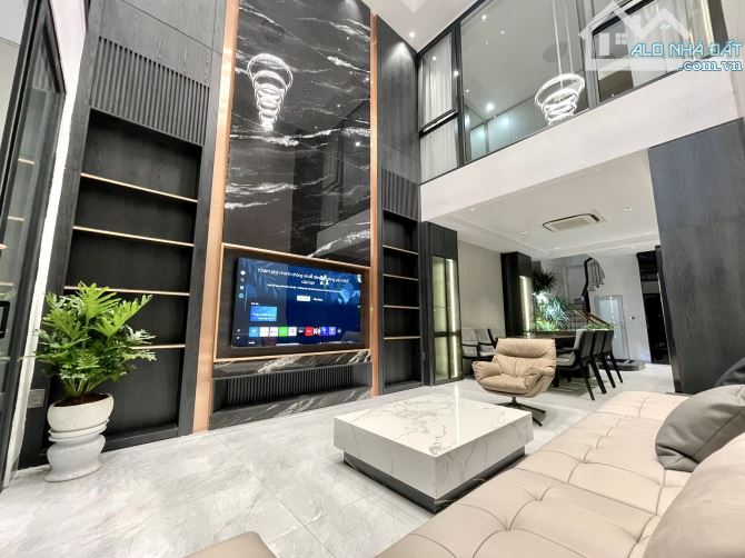 Siêu Phẩm Duplex 65m² x 5T Thang Máy phố Ngọc Thuỵ, Long Biên, tặng Nội thất - 1