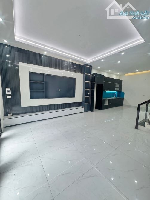 BÁN NHÀ ĐẸP 2.6 TỶ 3 TẦNG 50M2 ( TÂY NAM ) NGÕ MẠC THỊ BƯỞI - 1