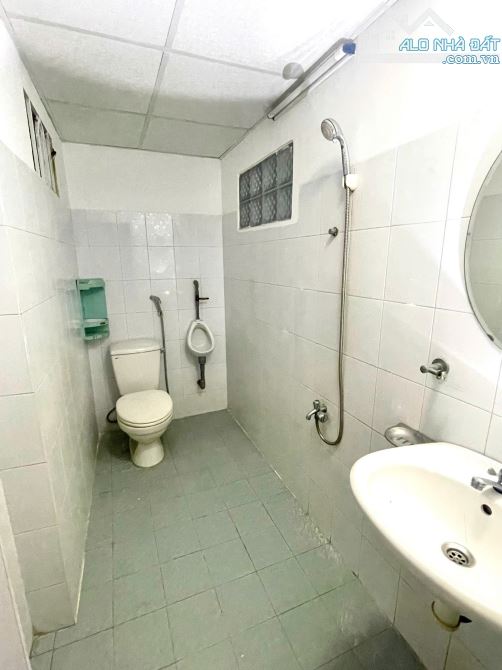 Bán nhà cấp 4 có gác lửng hẻm Lê Hồng Phong gần Vân Đồn, Tp Nha Trang, vị trí đầu tư tốt - 1