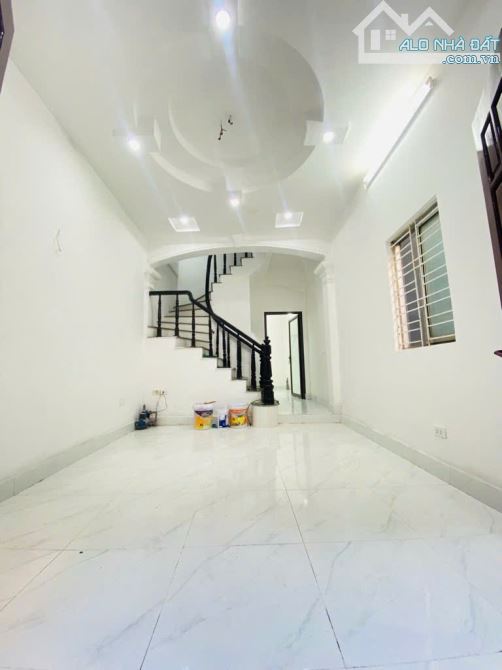 TÔI ĐANG CẦN BÁN CĂN NHÀ 35M2 X 5T TẠI PHỐ KIM GIANG GẦN CẠNH  VIỆN Y HỌC CỔ TRUYỀN - 1