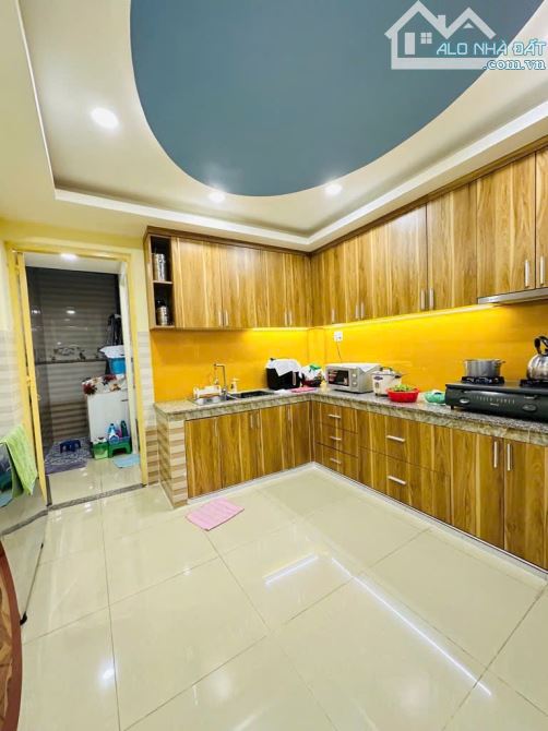 [PHÚ NHUẬN] 70M2 - 3 TẦNG - HẺM XE HƠI - HOÀNG HOA THÁM - CHỈ HƠN 8 TỶ - 1