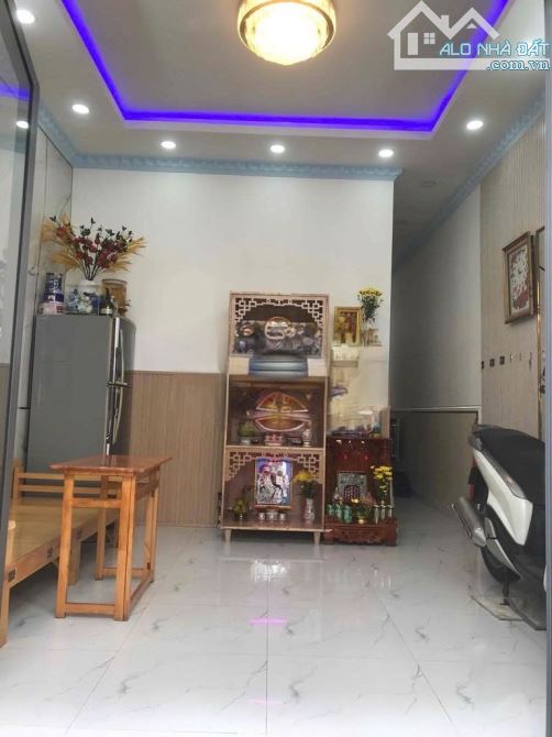 Nhà 42m2 hẻm 102 Phạm Hữu Lầu quận 7 giá 3.6 tỷ - 1