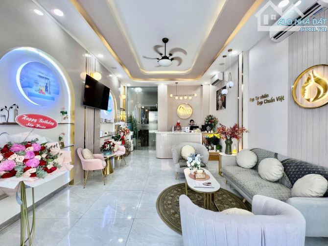 Cho thuê nhà mặt tiền 52 Trần Khắc Chân - Quận 1 - 1