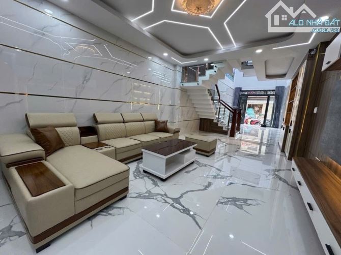 NHÀ SIÊU ĐẸP 4 TẦNG - HẺM OTO- LÊ VĂN QUỚI- GẦN NGÃ 4 BỐN XÃ - BÌNH TÂN-4M*13M - 1