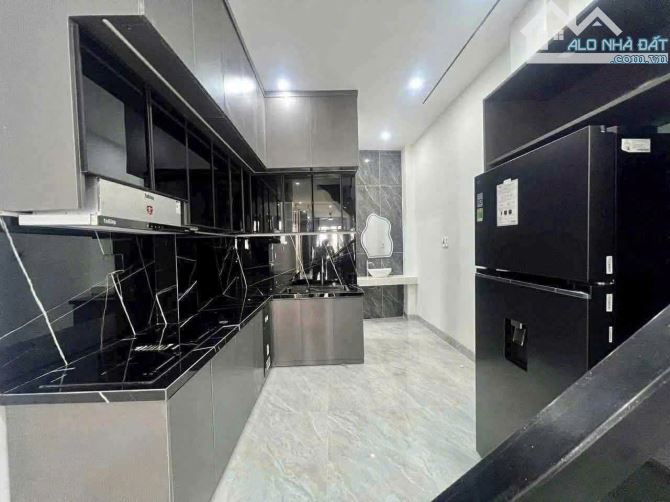 Cho Thuê Nhà 3 Tầng MT Huỳnh Ngọc Huệ, Thanh Khê - 1
