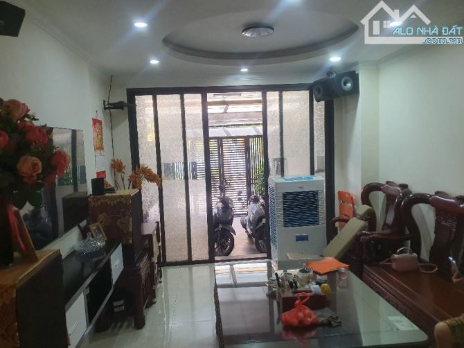 Bán gấp nhà Tứ Hiệp ô tô ,phân lô ,vỉa hè ,thoáng đẹp  giá đầu tư 8.85 tỷ ` - 1