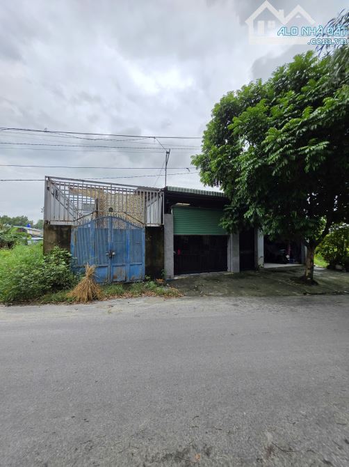 Bán đất 1,6 tỷ tặng nhà cấp 4, p.Thái Hòa, Tp.Tân Uyên M7666 - 1