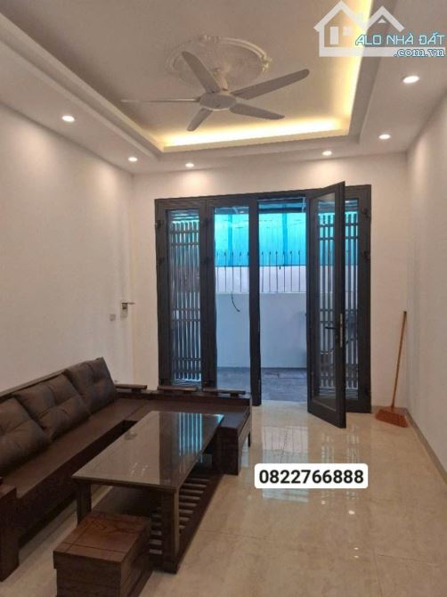 Bán nhà 4 tầng Việt Hưng, Long Biên, 6.x tỷ, - 1