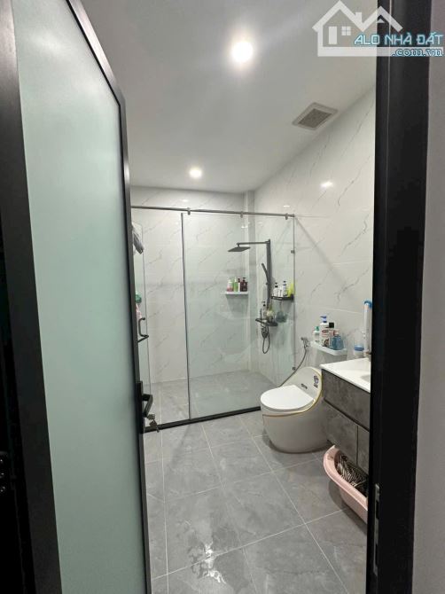 Bán nhà 1 trệt 3 lầu sổ riêng thổ cư p. Quang Vinh - 12