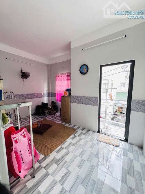 BÁN NHÀ ĐẸP 3 TẦNG 67M2 HẺM 135 TÂN HÒA ĐÔNG PHƯỜNG 14 QUẬN 6 CHỈ 6,3 TỶ TL - 12