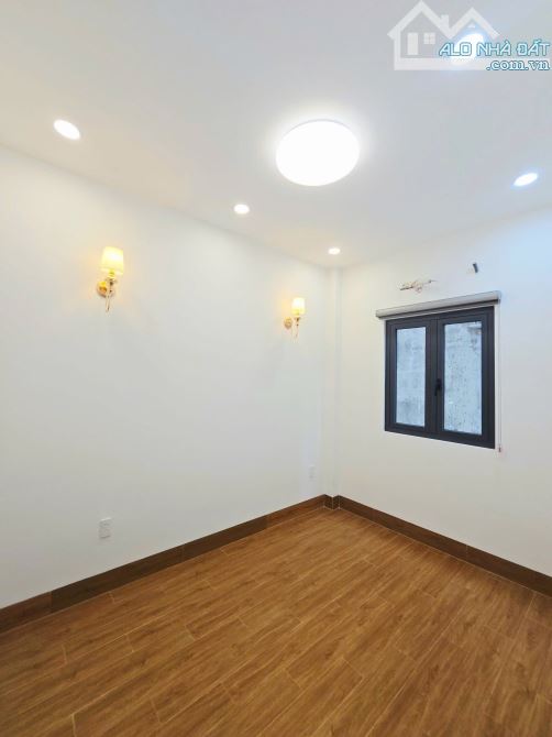 Chính Chủ Bán Nhà Đẹp 52m2 - 3 Tầng Mới 100% - Hẻm Xe Hơi 6m - Thủ Đức (Q9 cũ) - 12