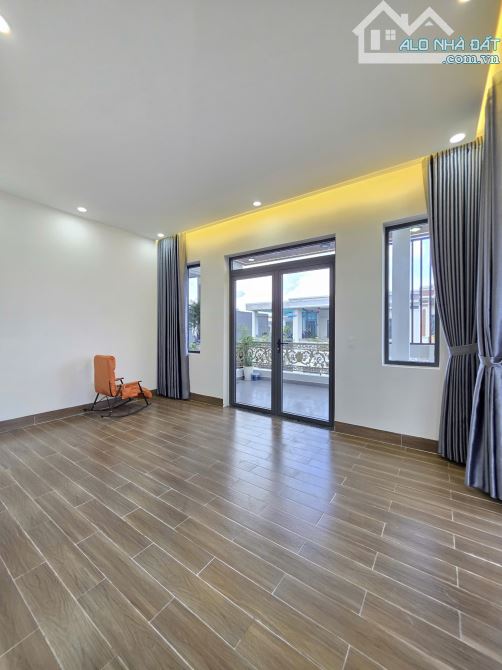Bán căn góc mới 1T2L, đường D1 KDC Lê Phong Bình Chuẩn 1, full nội thất xịn - 14