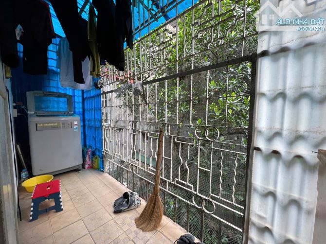 Tập thể Hồng Mai, 90m, 3ngủ, Ô tô tránh, Hai thoáng, Sổ đỏ rộng 53m, Giá cực tốt, Hiếm!!!! - 14