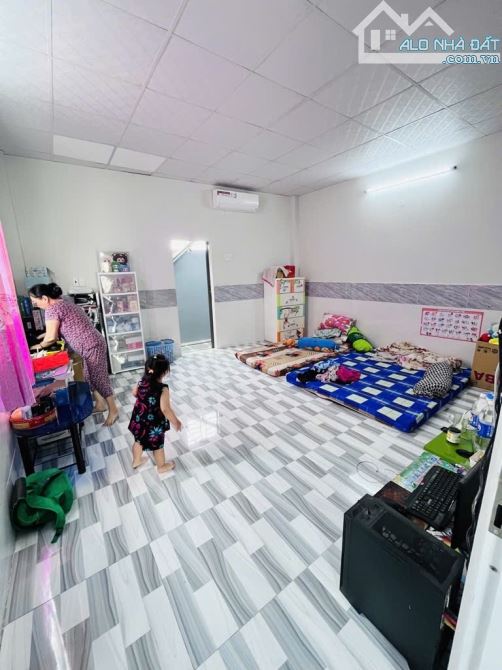 BÁN NHÀ ĐẸP 3 TẦNG 67M2 HẺM 135 TÂN HÒA ĐÔNG PHƯỜNG 14 QUẬN 6 CHỈ 6,3 TỶ TL - 14