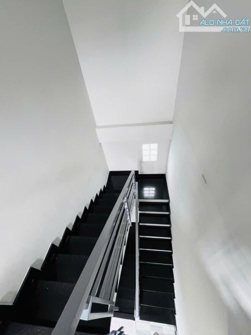 BÁN NHÀ ĐẸP 3 TẦNG 67M2 HẺM 135 TÂN HÒA ĐÔNG PHƯỜNG 14 QUẬN 6 CHỈ 6,3 TỶ TL - 17