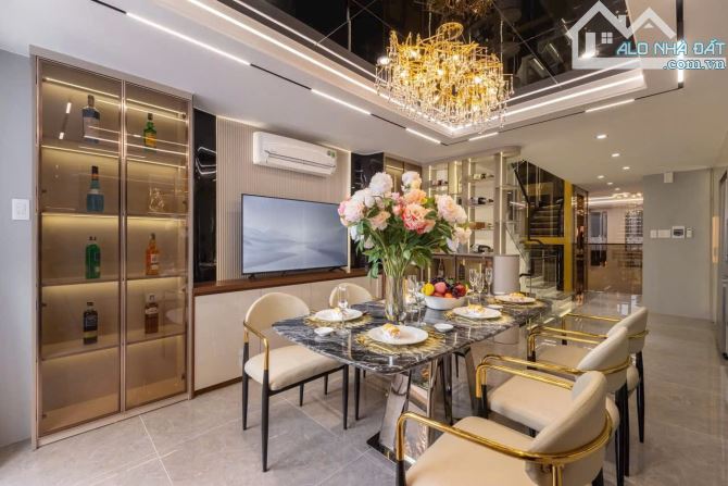 Bán căn nhà FULL NỘI THẤT đường NGUYỄN VĂN KHỐI PHƯỜNG 11 - 19