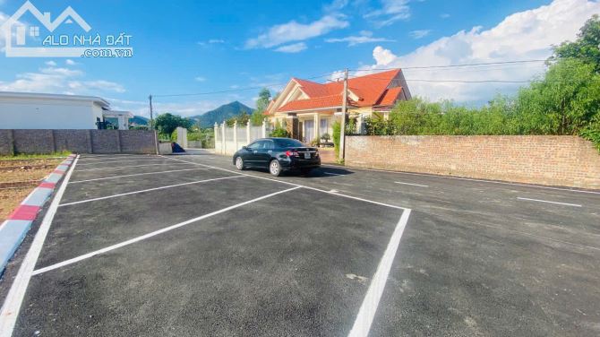 Bán lô đất 102m full thổ cư lô góc 2 mặt tiền viu núi thoáng mát