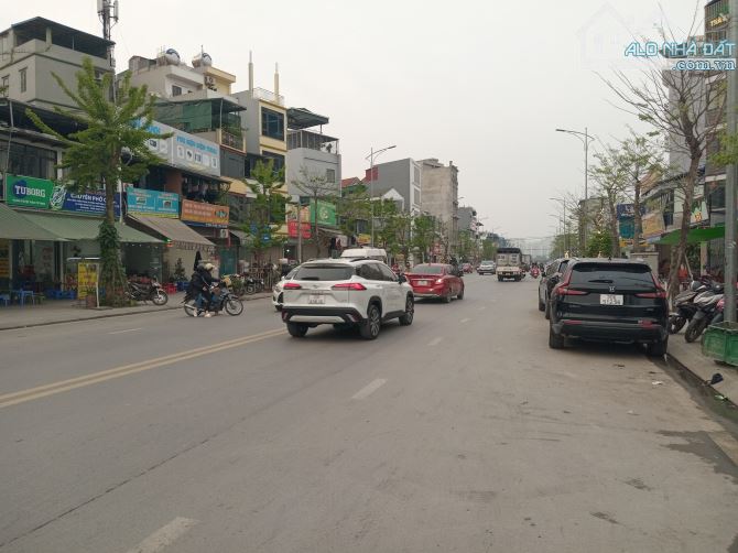 Bán nhà đường Thịnh Liệt lô góc đón đầu quy hoạch 580m2 Mặt tiền 25m, giá 145 tỷ