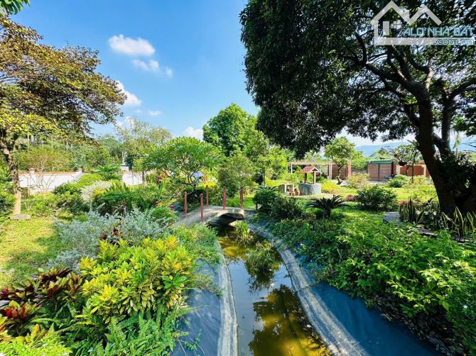 BÁN KHUÔN VIÊN NHÀ VƯỜN 2012m2 - FULL TIỆN ÍCH, CHỈ VIỆC VỀ Ở LUÔN - CÁCH HN CHỈ 25km - 2