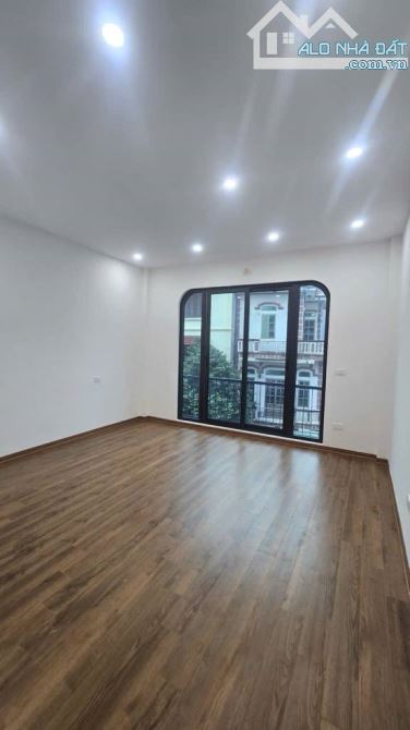 Cô Lanh bán nhà P Cầu Am, Vạn Phúc, Hà Đông 37m 5T, Mặt Ngõ, Gần Ô Tô, Giá Nhỉnh 7 Tỷ - 2