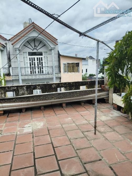 Bán nhà 3 tầng đường THẠNH XUÂN 40, phường THẠNH XUÂN, Q12,Dt 81 m²(5,2x16). Hẻm 8m, giá 5 - 2
