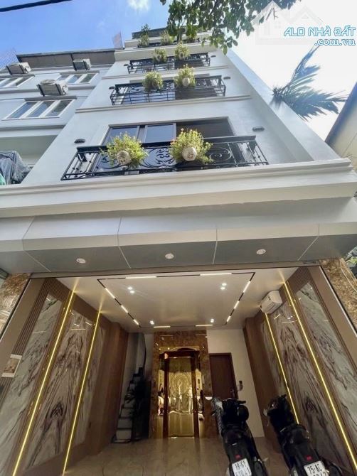 SIÊU PHẨM BỒ ĐỀ – 6 TẦNG THANG MÁY – GARA Ô TÔ – FULL NỘI THẤT 🔥 Diện tích: 45m² – MT: 5m - 2